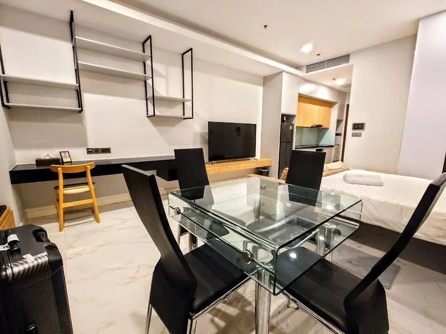 The Rixx Central @ Park Hyatt/Smarttv65In/Netflix Ho Chi Minh City Apartment